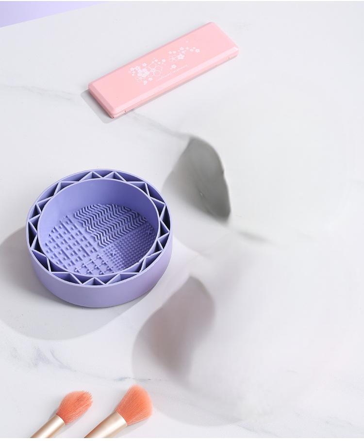 Multipurpose make-up cleaner